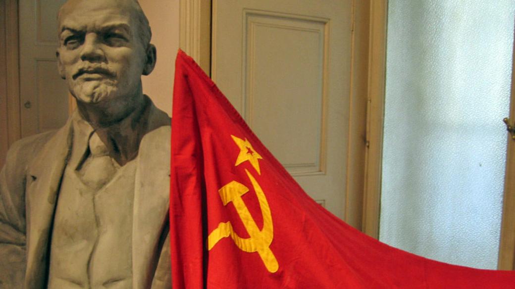 Lenin a vlajka